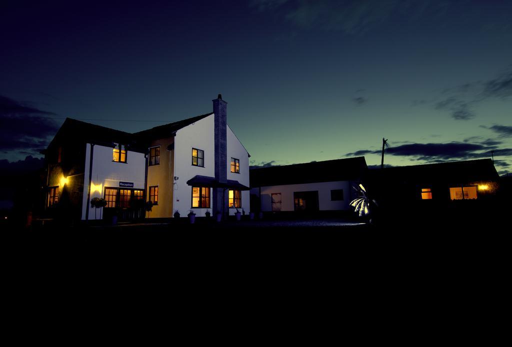 Blackthorn Farm Acomodação com café da manhã Holyhead Exterior foto